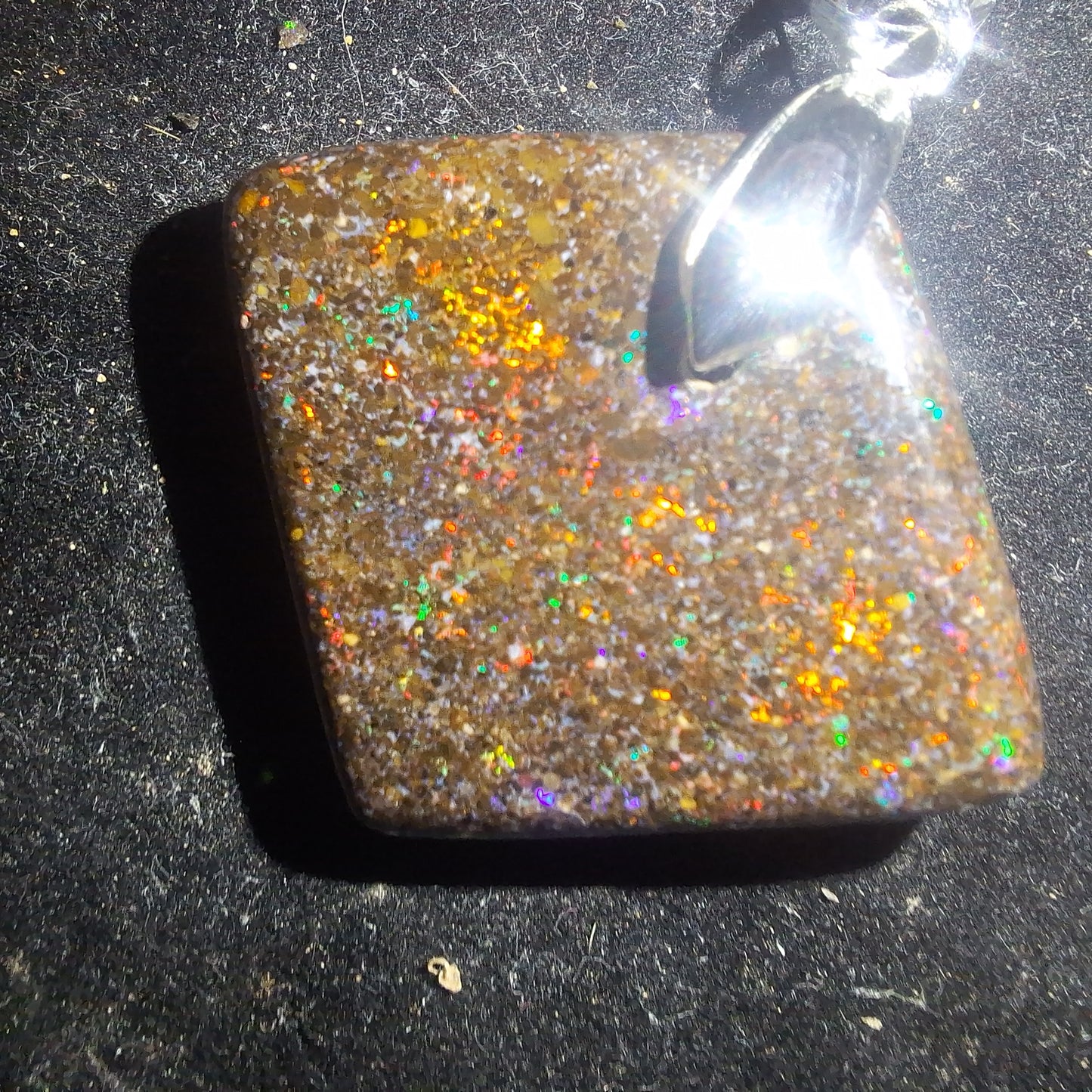 Pendentif opale australienne hard Matrix