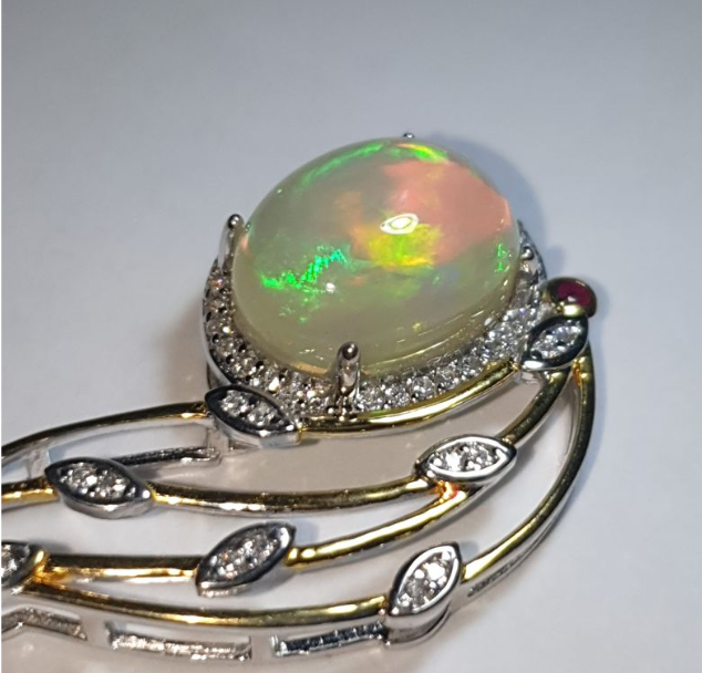 Pendentif en argent s925 doré à l'or jaune opale welo de 4.2 carats