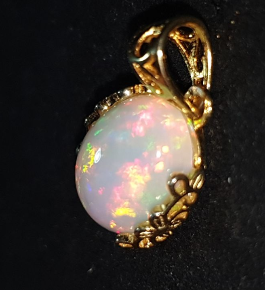 Pendentif argent s925 doré or jaune 14k et opale cristal welo de 4.55 carats