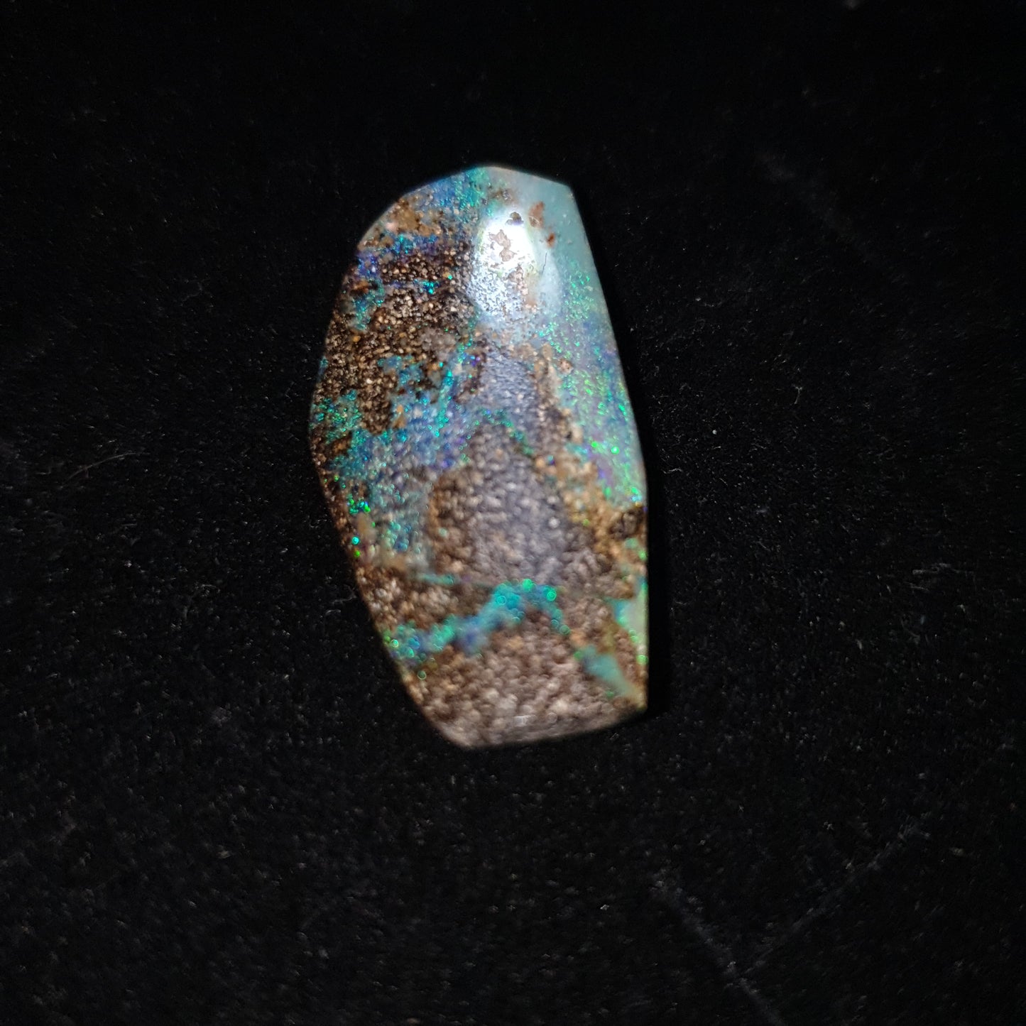Opale Boulder 12.65 carats