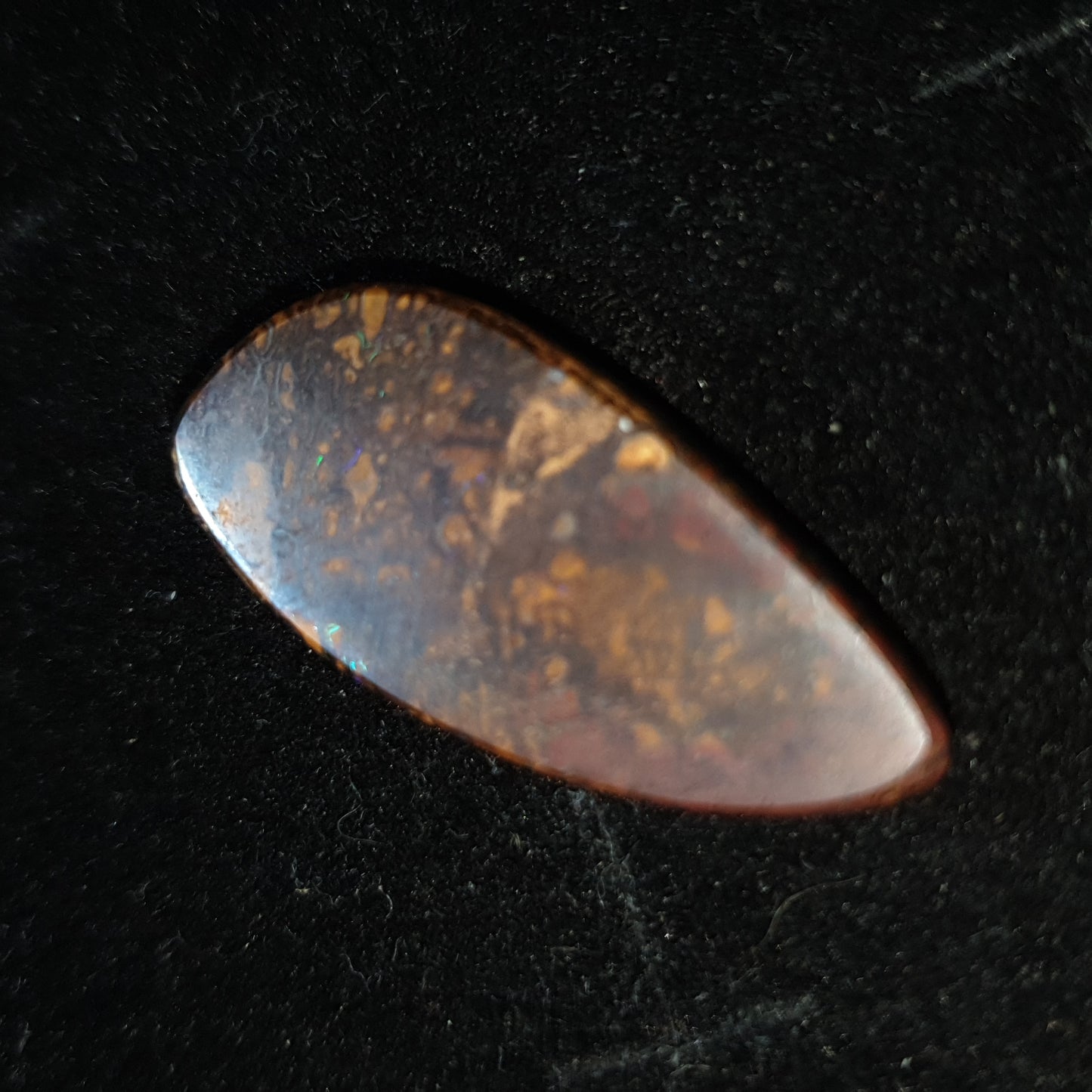 Opale boulder koroit de 15.65 carats