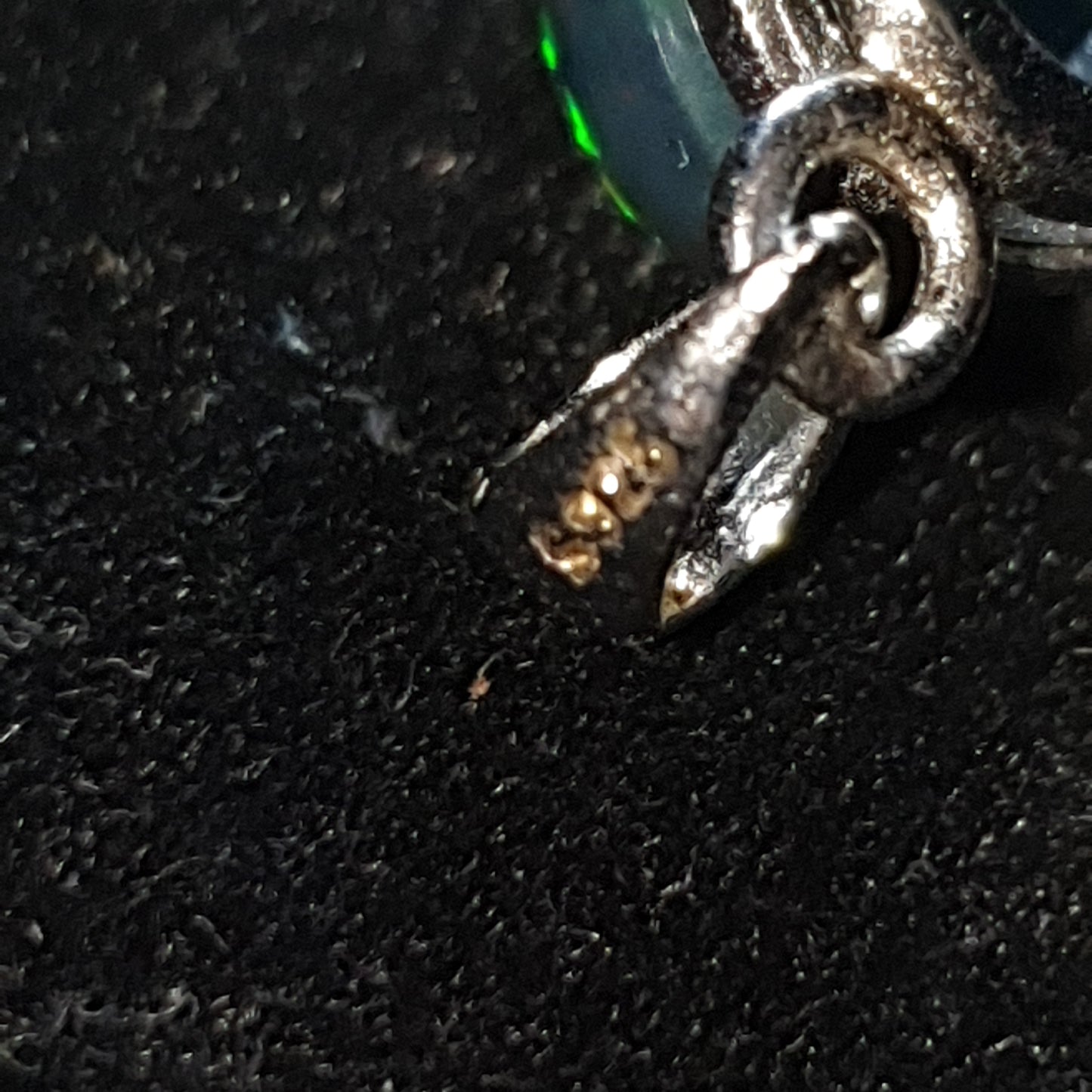 pendentif en argent s925 et opale welo noire smoked de 7.85 carats