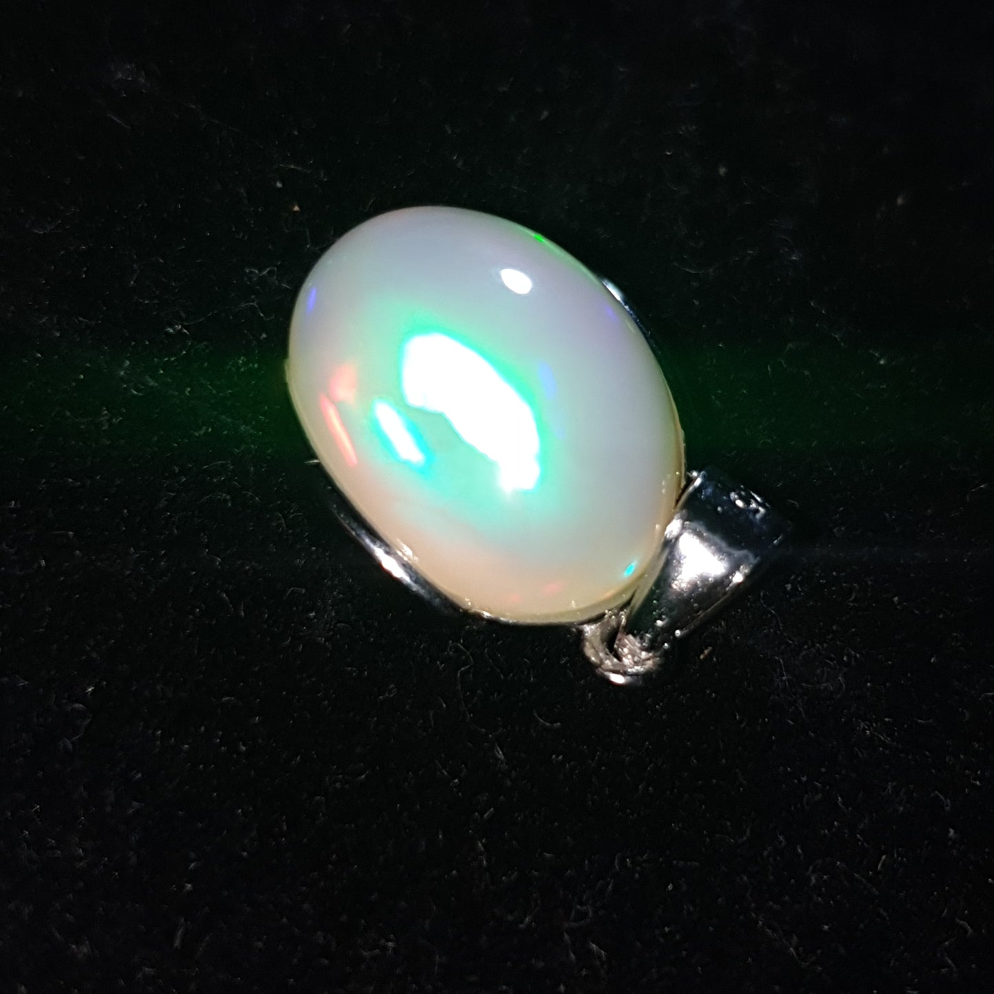 Pendentif argent s925 opale welo blanche 4.80 carats soldé