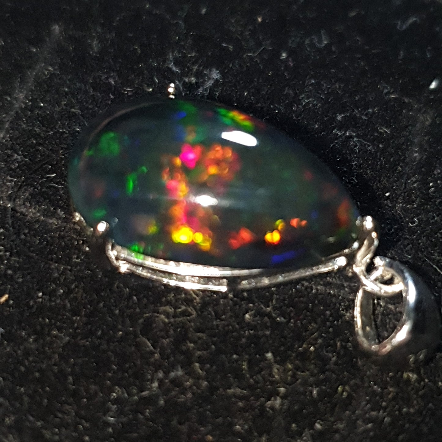 Pendentif argent s925 opale welo noire smoked arc en ciel de 5 carats