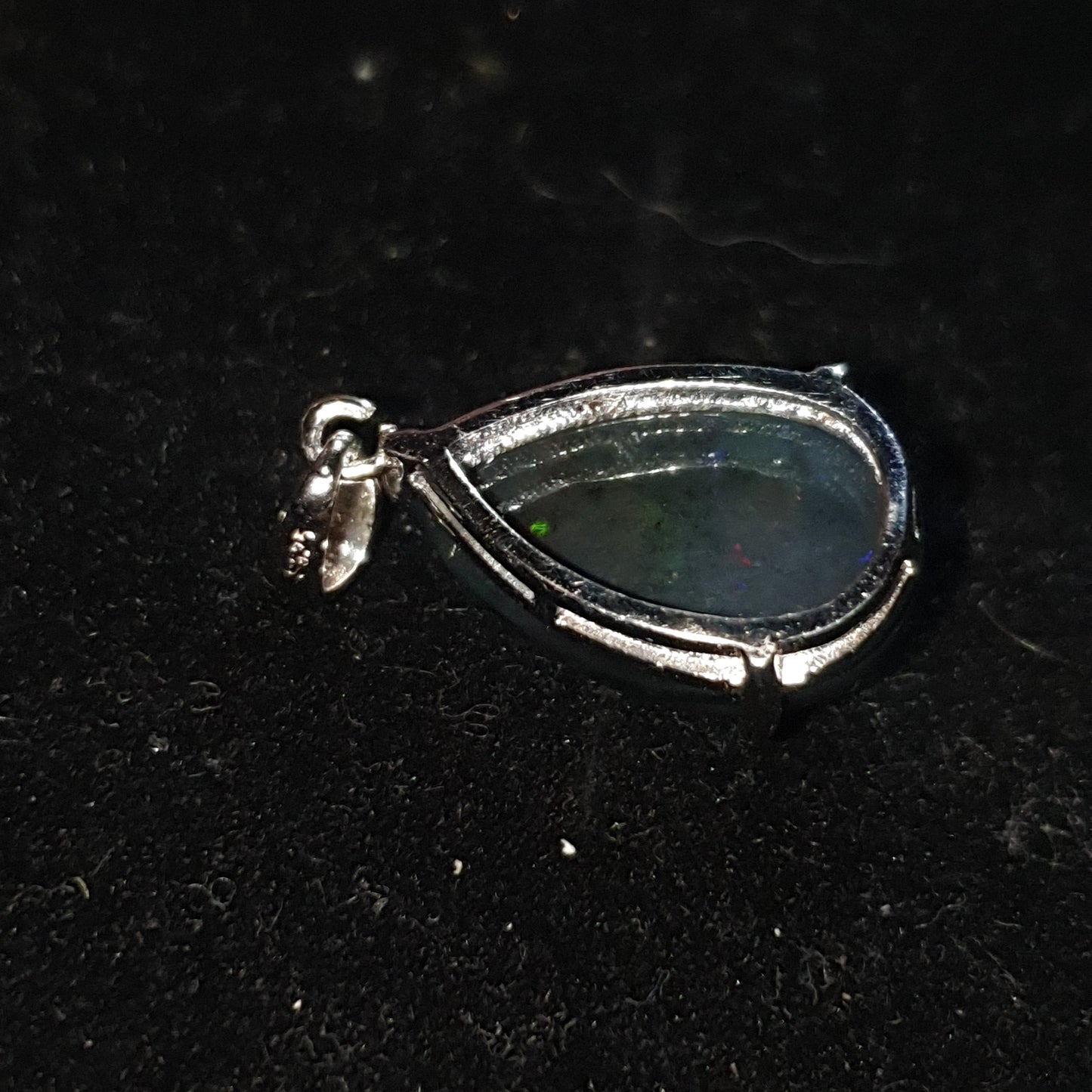 Pendentif argent s925 opale welo noire smoked arc en ciel de 5 carats