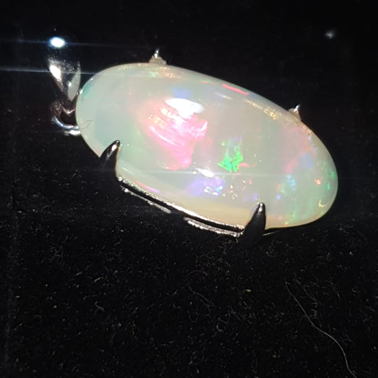 Pendentif argent s925 opale welo arc en ciel de 4.60 carats