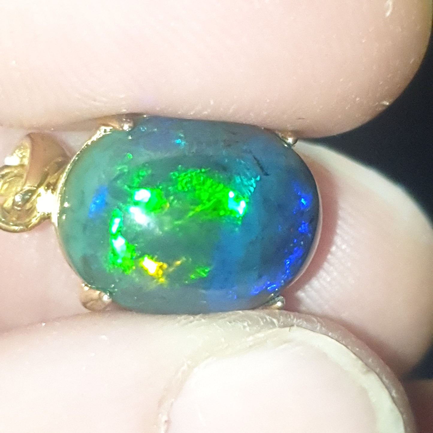 Pendentif argent s925 doré or jaune opale welo noire 6.10 carats