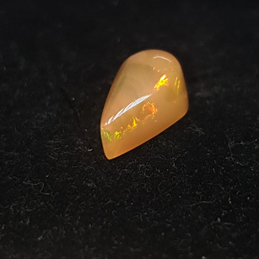 Opale de feu 3.25 carats