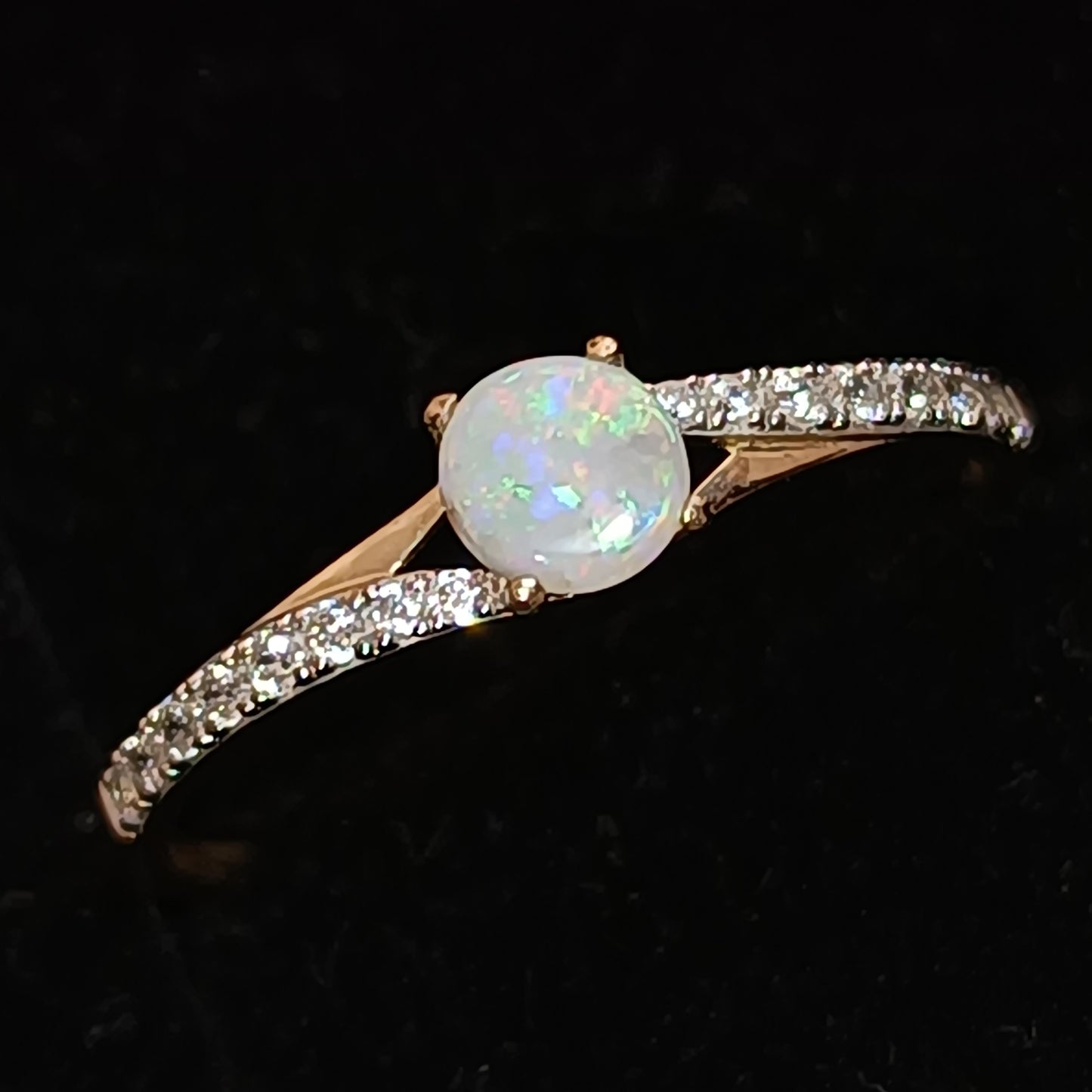 Bague or 9k zirconium et opale australienne