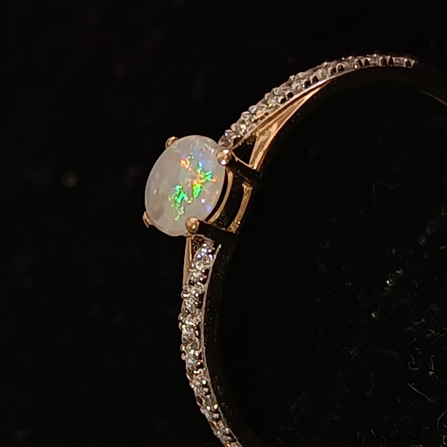 Bague or 9k zirconium et opale australienne