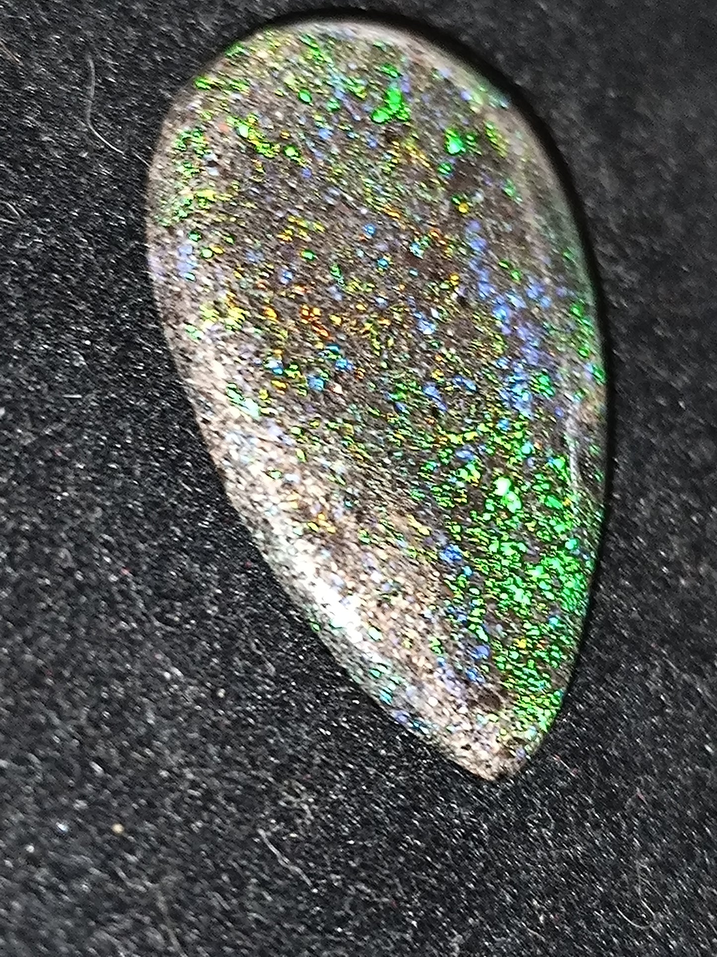 Grande opale australienne hard Matrix 22.65 cts