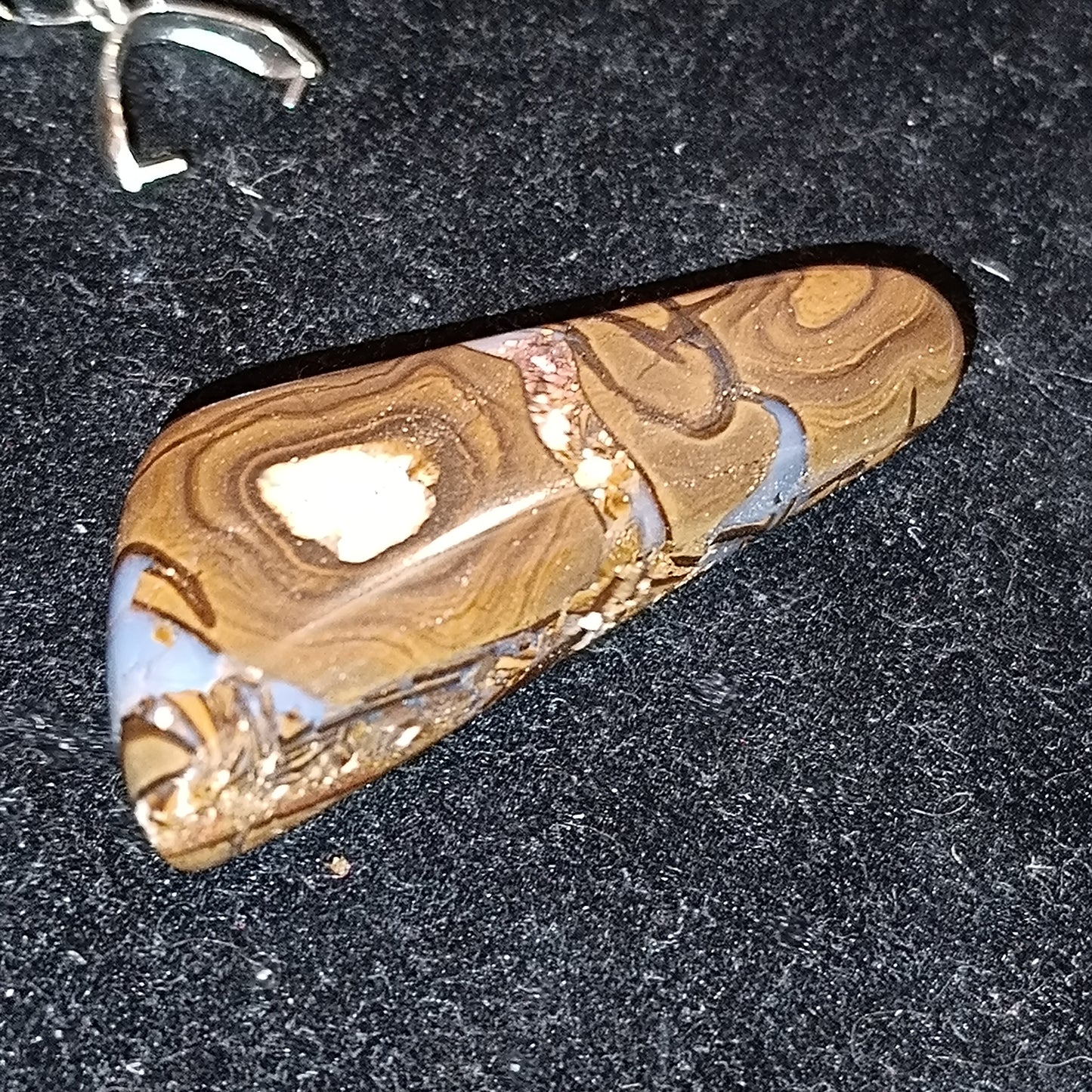 Grand pendentif opale boulder 79.90 carats