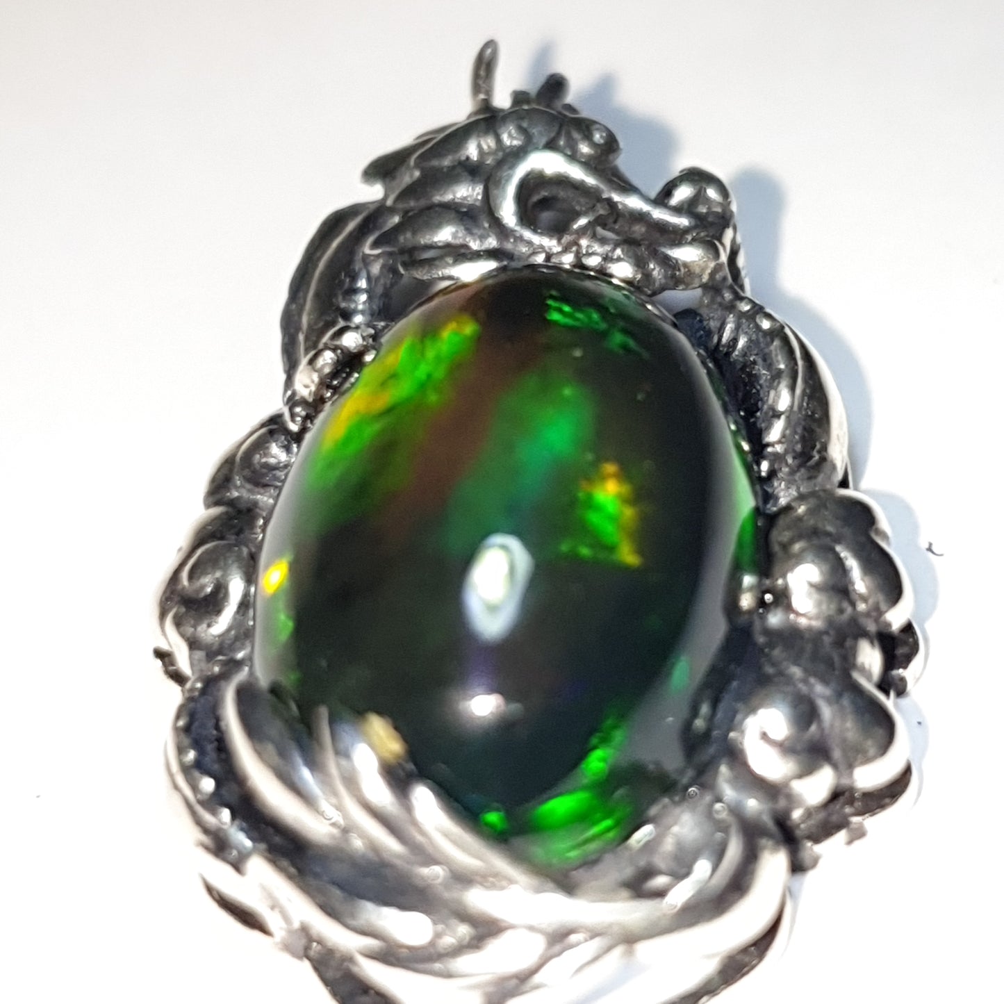 Pendentif argent s925 et opale noire AAA de 3.95 carats