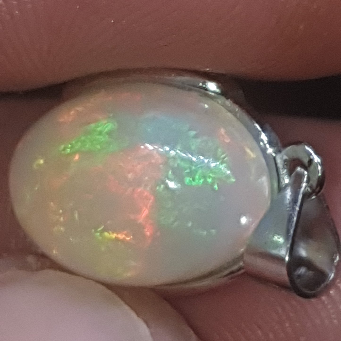 Pendentif en argent s925 opale welo AAA non traitée de 5.7 carats