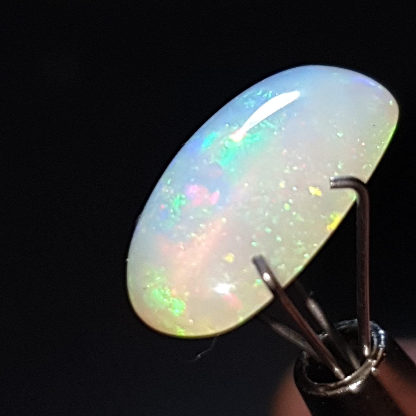 Superbe opale welo taillée cristal galaxie nid d'abeille de 3 carats