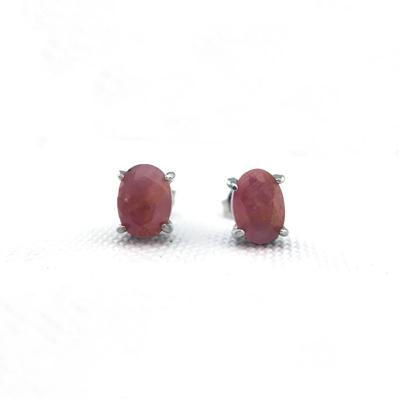 Boucles d'oreilles à clous en argent sterling 925 avec rubis africain 100 % naturel (5 x 7 mm)