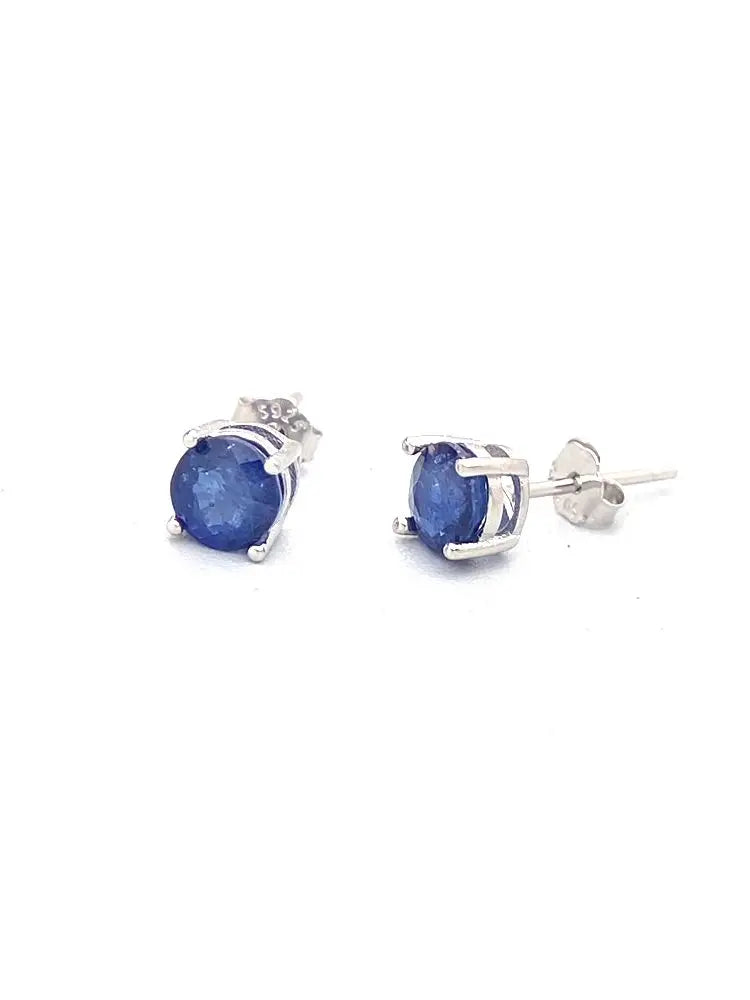 Élégantes boucles d'oreilles à clous en argent sterling 925 et saphir naturel (4 mm)