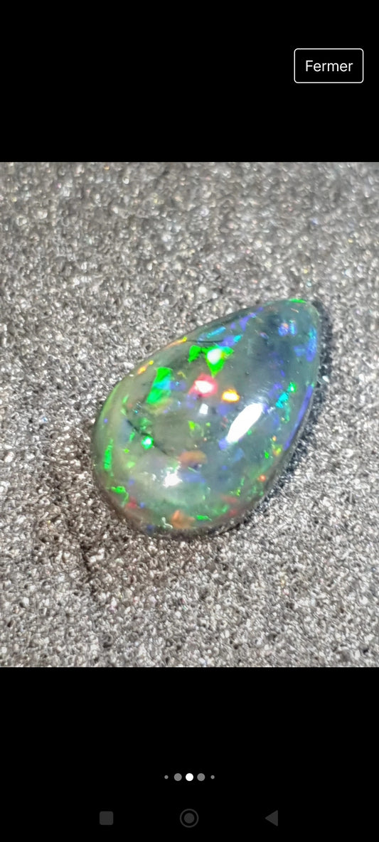 Opale welo noire smoked 5.55 carats