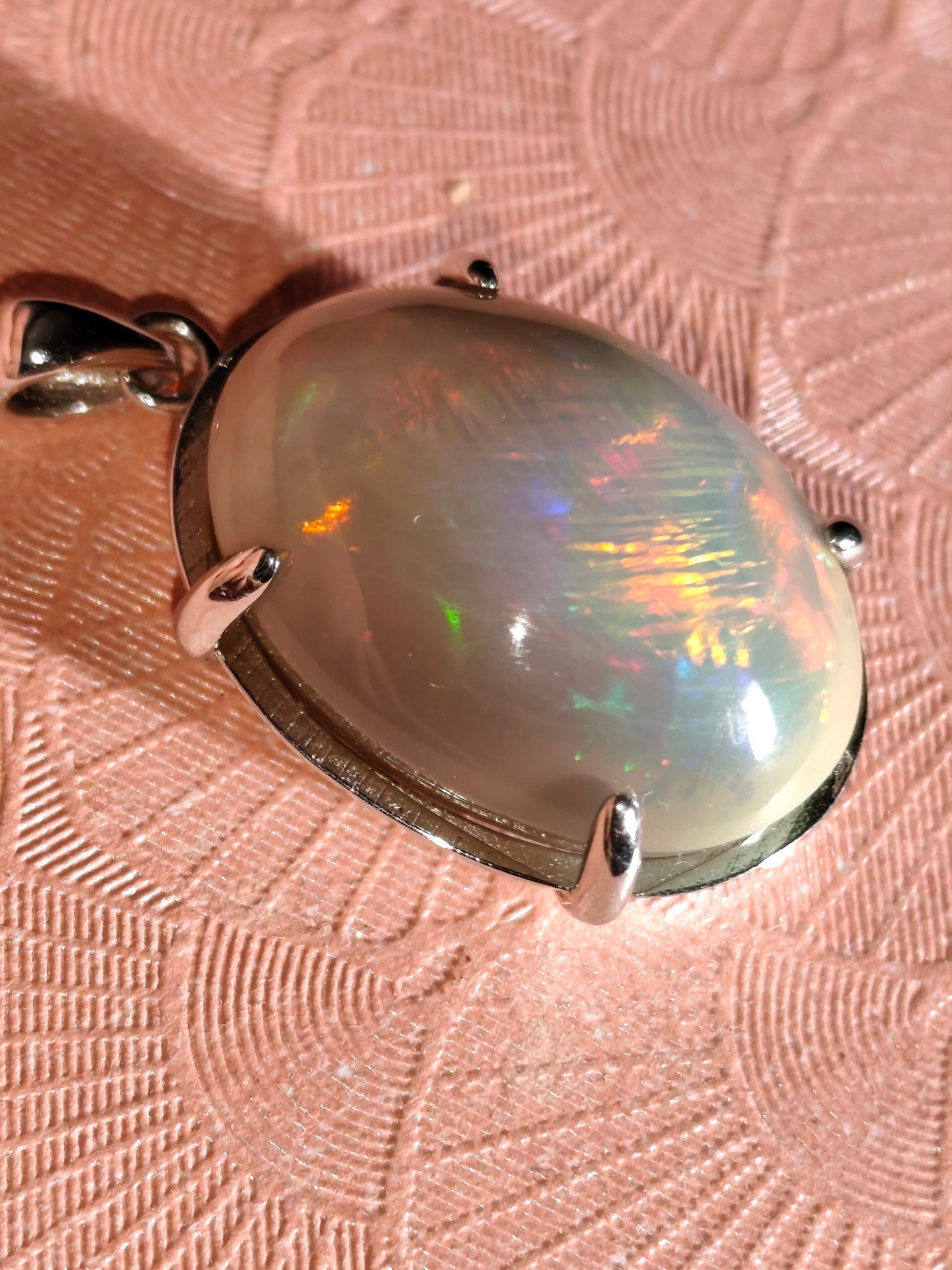 Pendentif argent s925 opale welo dark base 23.95 carats