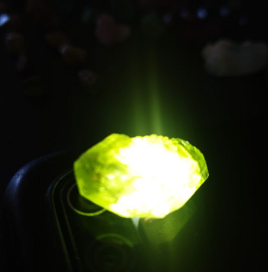 Lot Saphir, émeraudes, Rubis, Grenat Démantoide, Tourmaline Sphenes titanite, Diopside, aigue-marine