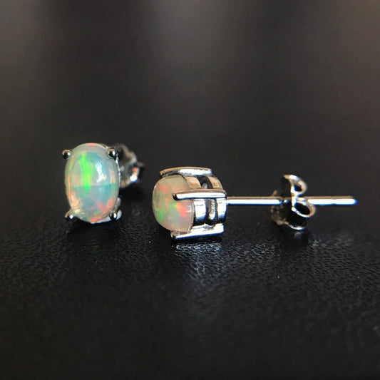 Boucles d'oreilles en opale naturelle authentique et argent sterling 925 (opale d'Éthiopie 4 x 6 mm) – Bijoux pour femme, cadeau idéal pour mariage, fiançailles ou soirée.