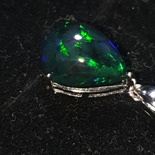 Pendentif argent s925 opale welo noire de 4.95 carats