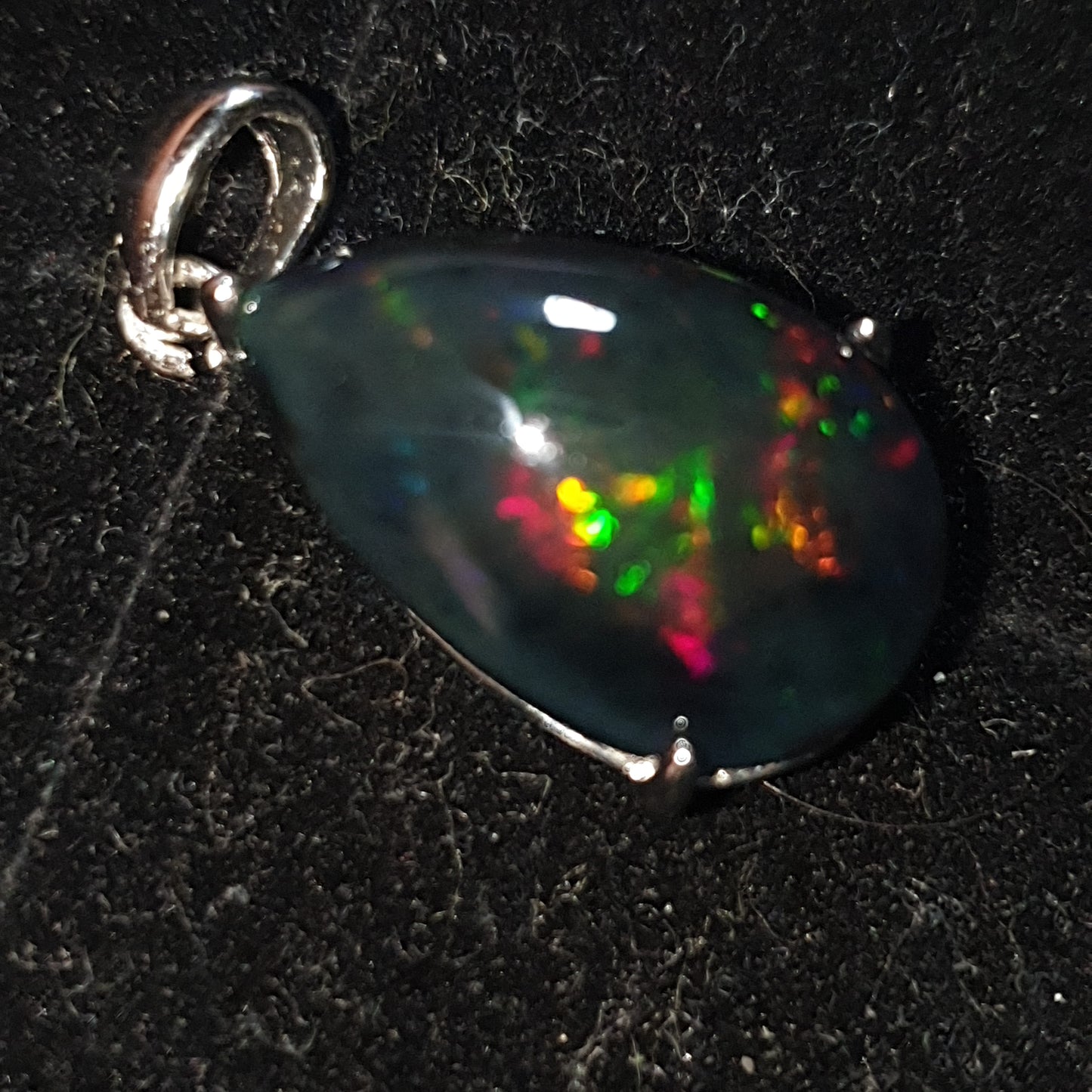 Pendentif argent s925 opale welo noire smoked arc en ciel de 5 carats