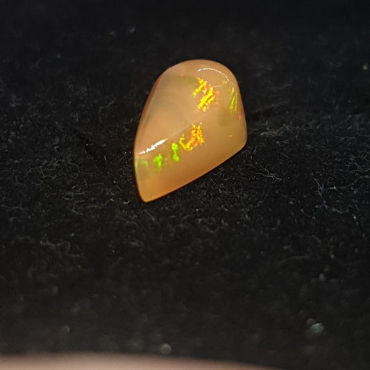 Opale de feu 3.25 carats