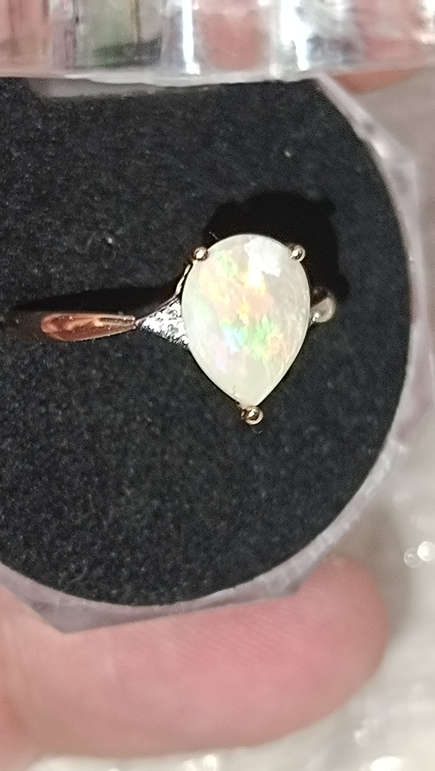 Bague or 14k/AU585 diamants et opale australienne blanche