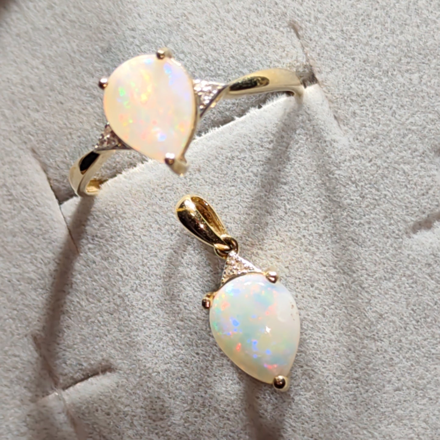 Parure or 14 carats diamants opales australienne Cooberpedy