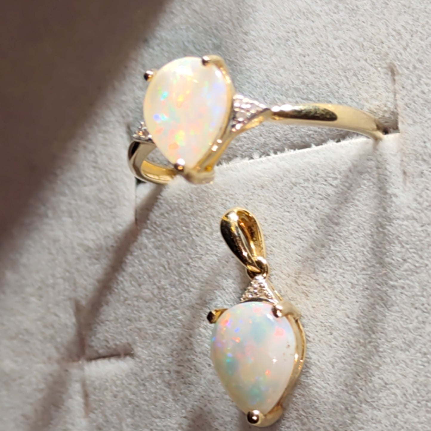 Parure or 14 carats diamants opales australienne Cooberpedy