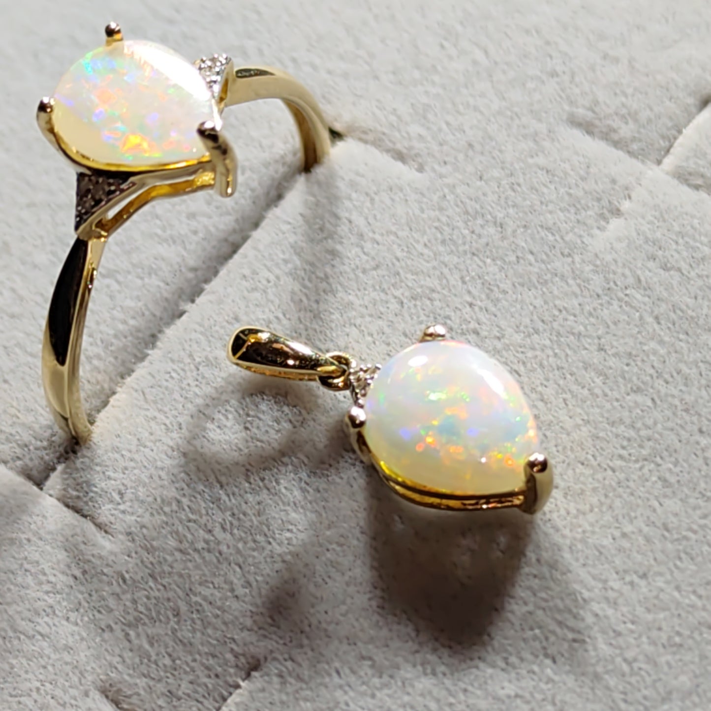 Parure or 14 carats diamants opales australienne Cooberpedy