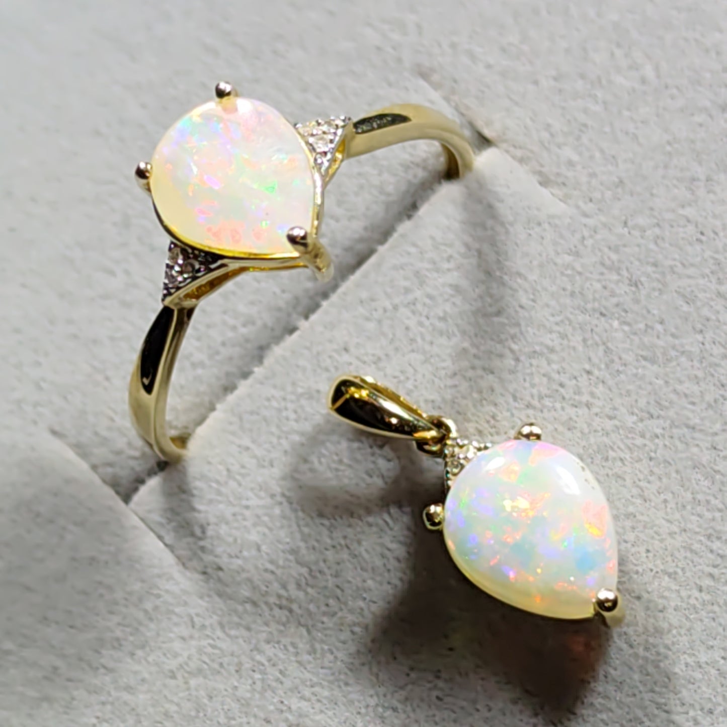 Parure or 14 carats diamants opales australienne Cooberpedy