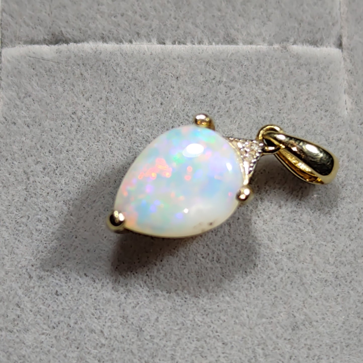 Parure or 14 carats diamants opales australienne Cooberpedy