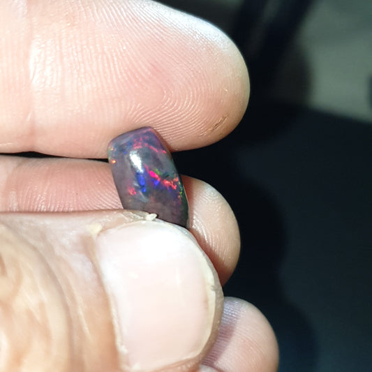 3.25 carat smoked black welo opal