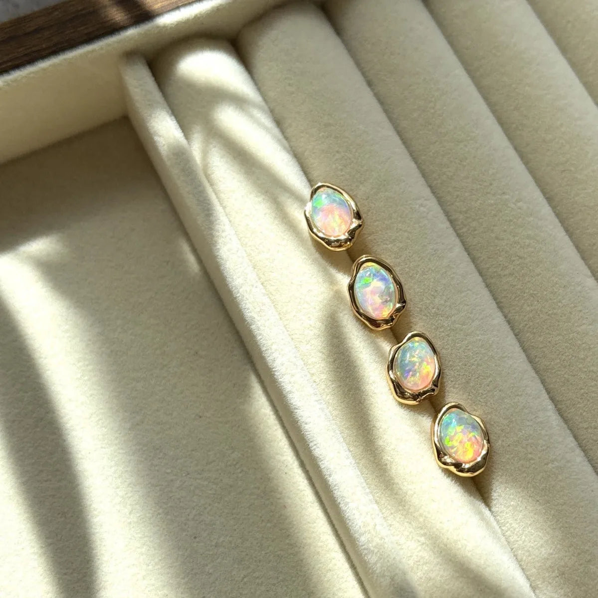 Boucles d'oreilles  en argent sterling 925 et opale, doré or 14 carats – Bijou de créateur unique, raffiné et élégant – Cadeau pour femme ou fille