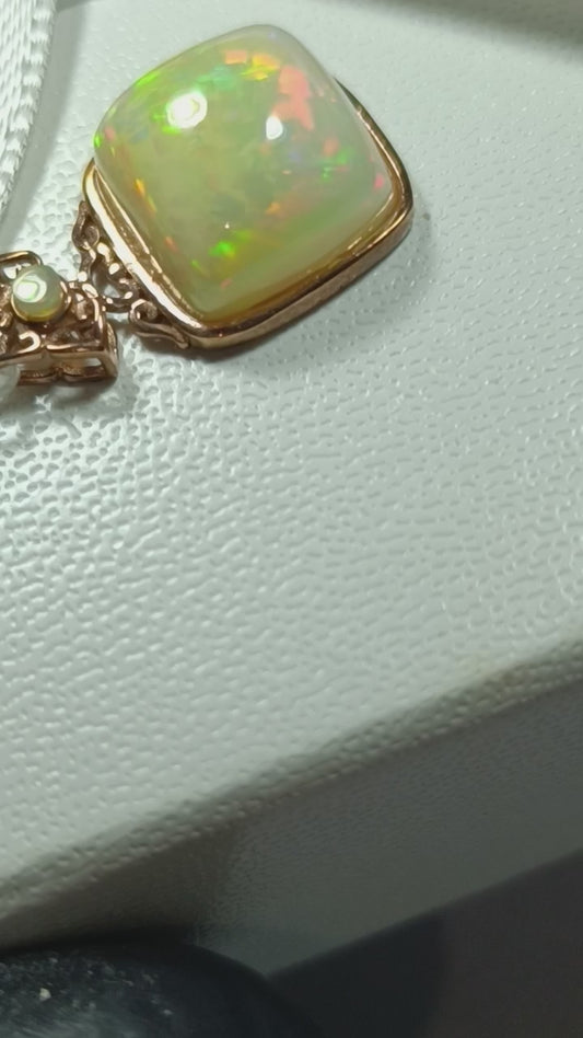 Pendentif argent s925 doré or fin. Opale welo 6.85 carats