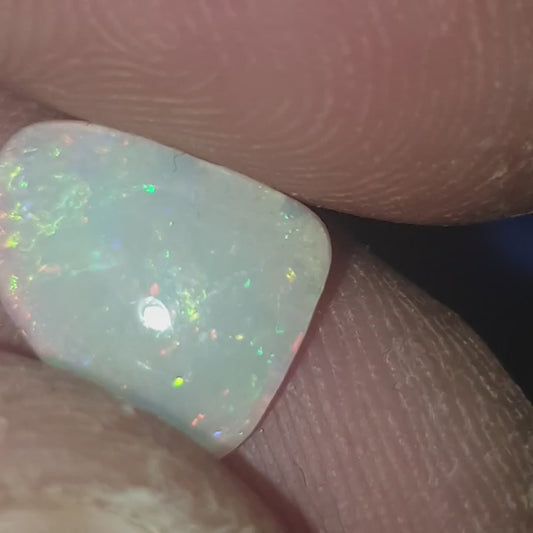 Opale australienne 1.50 carats haute qualité